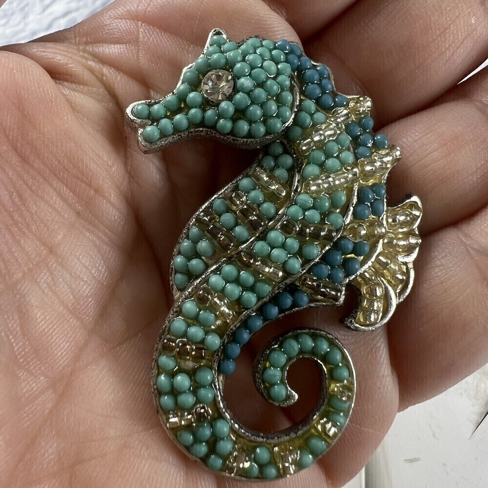 Vintage Liz Claiborne SEAHORSE PIN SIGNED LC FOR LIZ CLAIBORNE--GOOD CONDITION - Picture 12 of 12